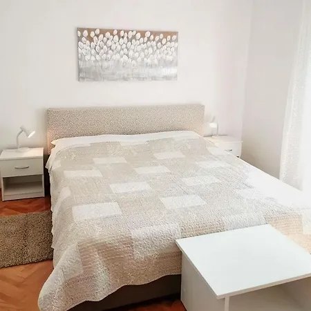Mate Apartament *