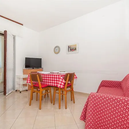 Apartament Mate *