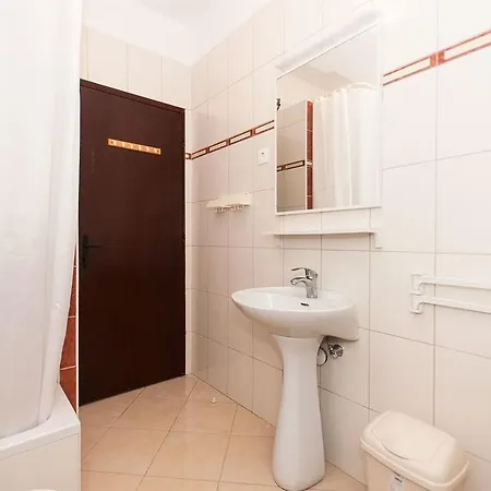 Mate Apartamento Pag Town